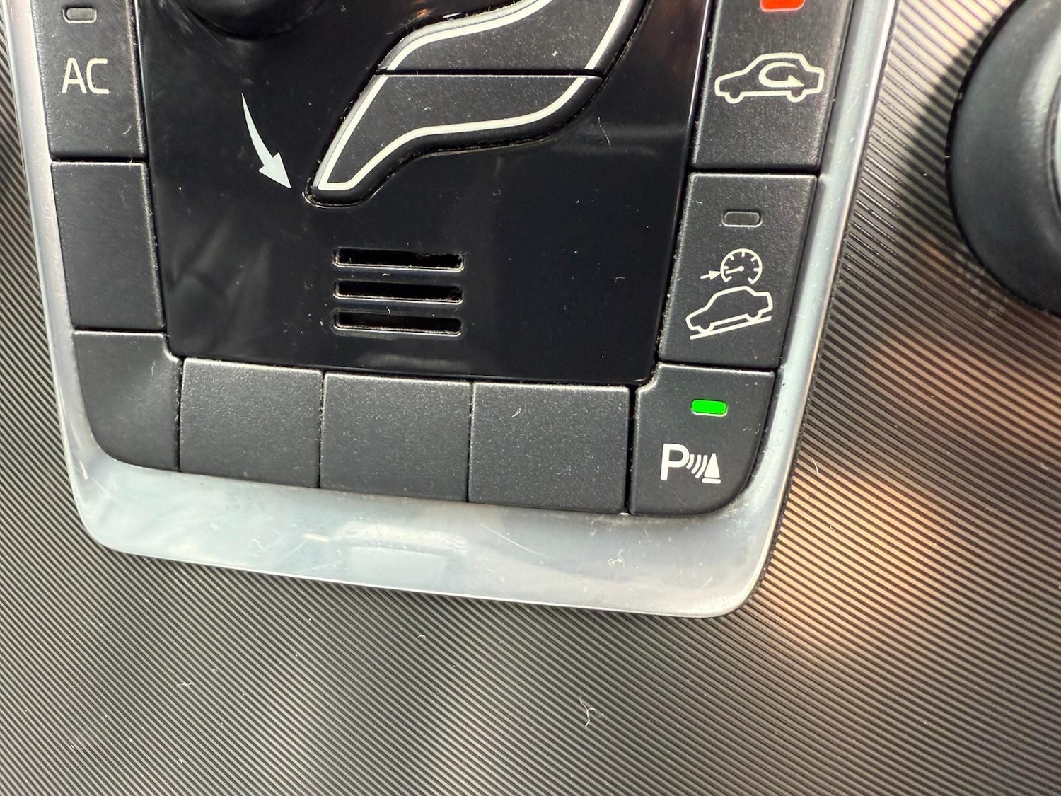 Used Volvo XC60 2011 for sale - 76122252: Photo 48