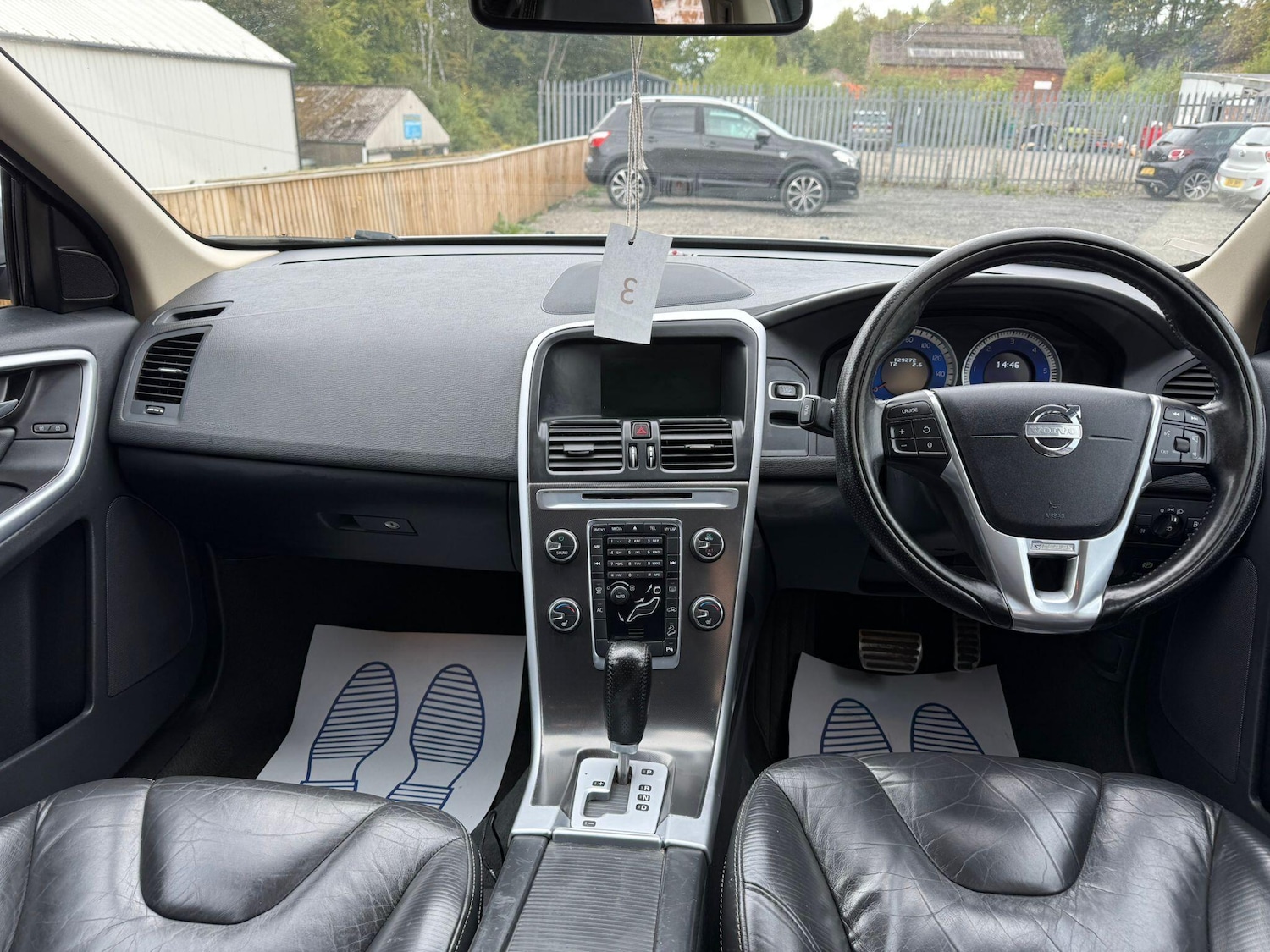Used Volvo XC60 2011 for sale - 76122252: Photo 8