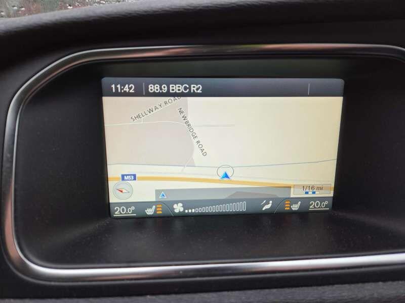 Used Volvo V40 2014 for sale - 76975695: Photo 3