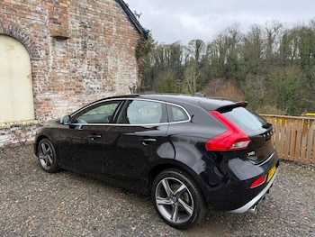 Used Volvo V40 2015 for sale - 77396240: Photo