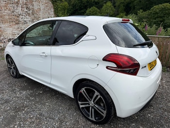 Used Peugeot 208 2016 for sale - 78784801: Photo