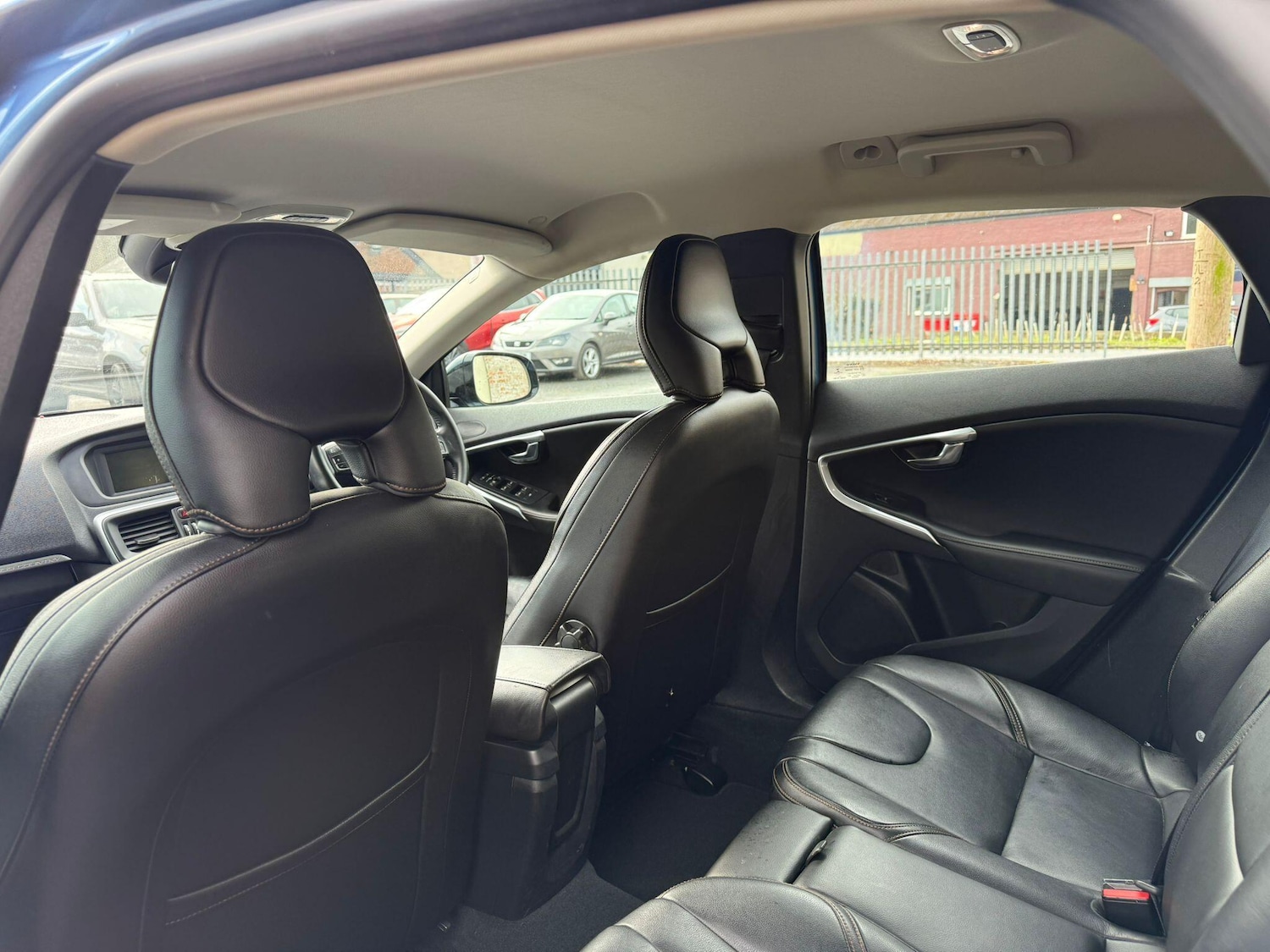 Used Volvo V40 Cross Country 2016 for sale - 78018903: Photo 18