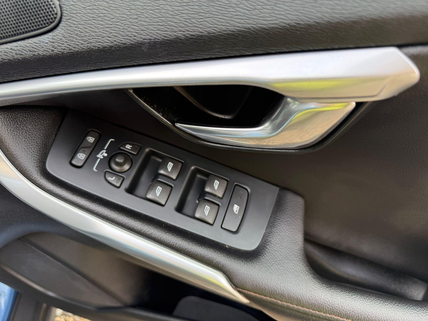 Used Volvo V40 Cross Country 2016 for sale - 78018903: Photo 20