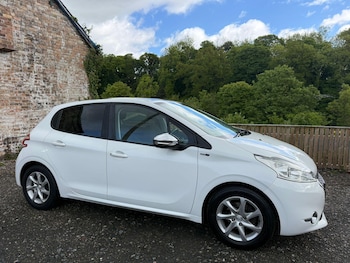 Used Peugeot 208 2014 for sale - 78548736: Photo