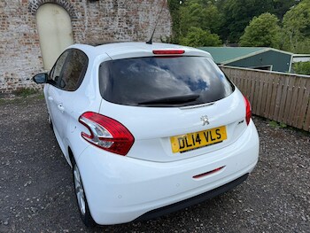 Used Peugeot 208 2014 for sale - 78548736: Photo
