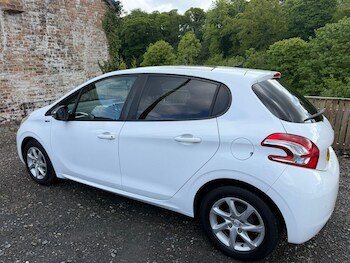 Used Peugeot 208 2014 for sale - 78548736: Photo