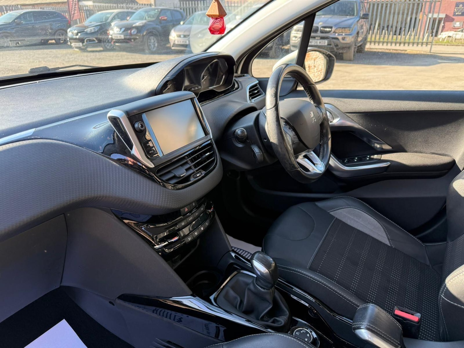 Used Peugeot 2008 2018 for sale - 77957470: Photo 11