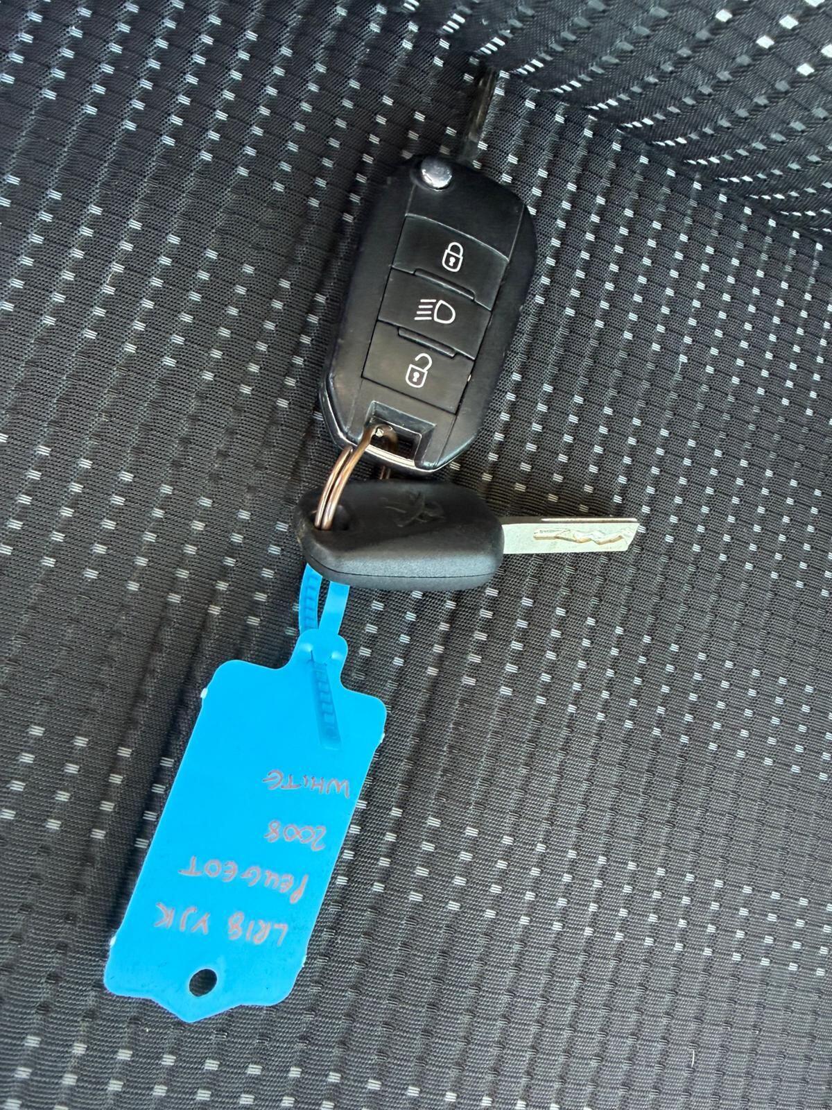 Used Peugeot 2008 2018 for sale - 77957470: Photo 23