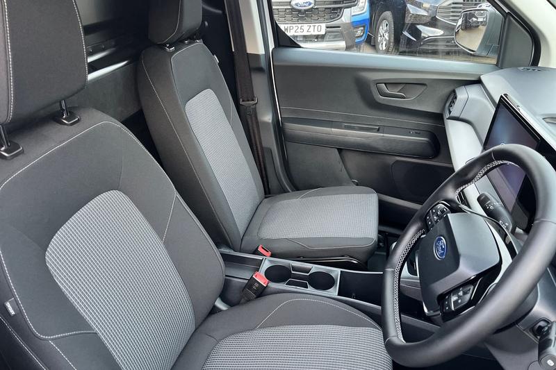 Used Ford Transit Courier 2025 for sale - 77350035: Photo 37