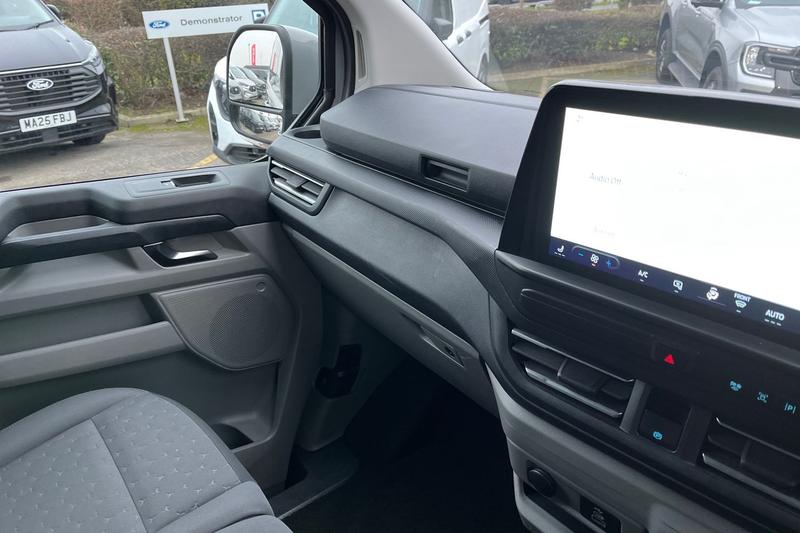 Used Ford Transit Custom 2025 for sale - 77152195: Photo 33