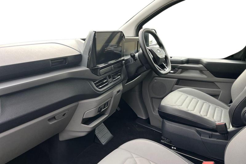 Used Ford Tourneo Custom 2025 for sale - 77116755: Photo 4