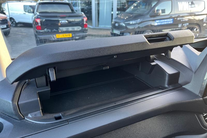 Used Ford Transit Custom 2024 for sale - 76710239: Photo 15