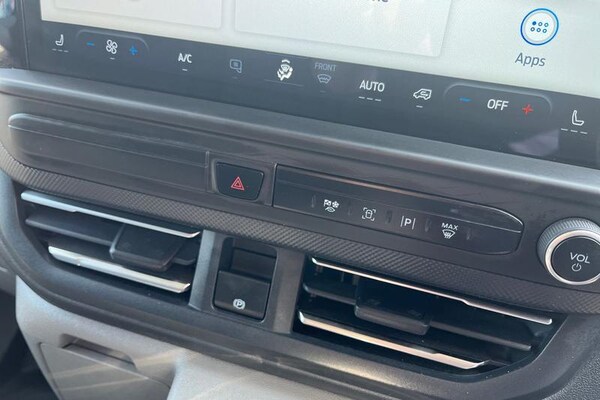 Used Ford Transit Custom 2025 for sale - 75655867: Photo 37