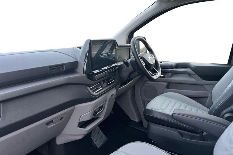 Used Ford Tourneo Custom 2025 for sale - 77354535: Photo 4