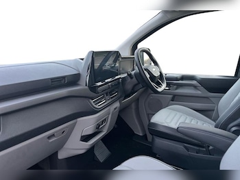 Used Ford Tourneo Custom 2025 for sale - 77354535: Photo