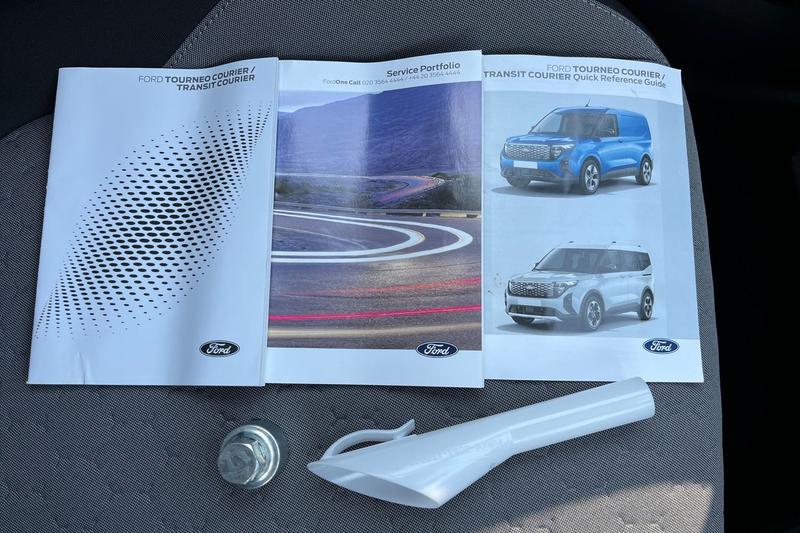 Used Ford Transit Courier 2024 for sale - 76580825: Photo 9