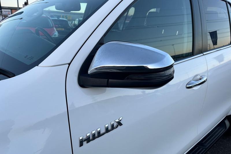 Used Toyota Hilux 2023 for sale - 76803389: Photo 17