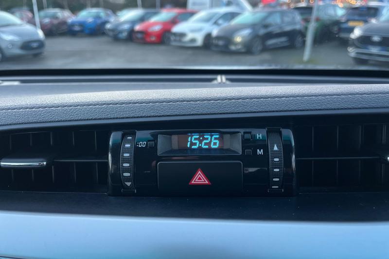 Used Toyota Hilux 2023 for sale - 76803389: Photo 36