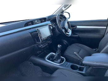 Used Toyota Hilux 2023 for sale - 76803389: Photo