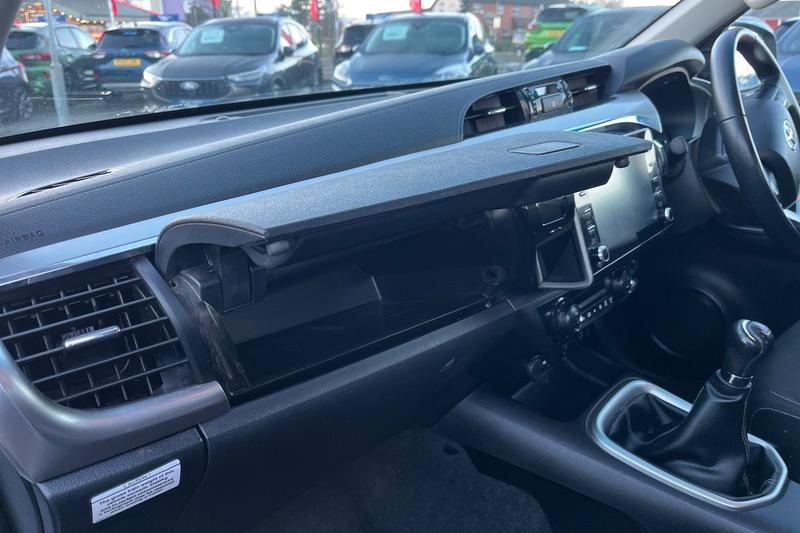 Used Toyota Hilux 2023 for sale - 76803389: Photo 8