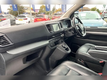 Used Vauxhall Vivaro Life 2022 for sale - 76302641: Photo