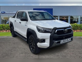 Used Toyota Hilux 2023 for sale - 78942206: Photo