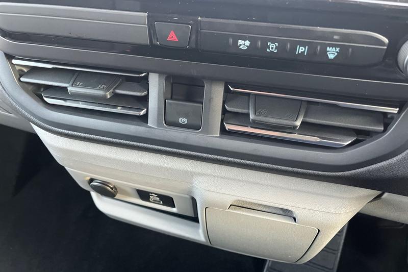 Used Ford Tourneo Custom 2025 for sale - 77354534: Photo 28