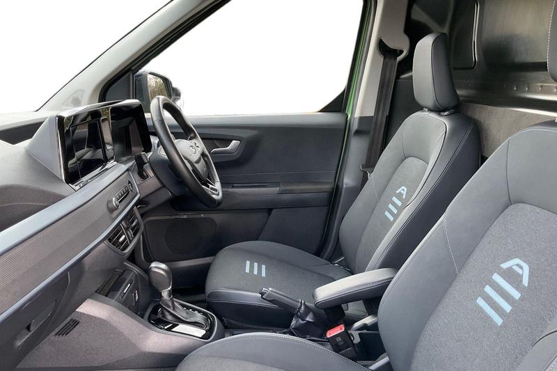 Used Ford Transit Courier 2024 for sale - 77848583: Photo 9