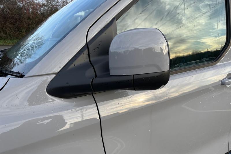 Used Ford Transit Custom 2025 for sale - 76968525: Photo 18