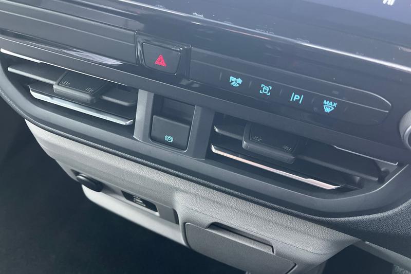 Used Ford Tourneo Custom 2025 for sale - 77354540: Photo 28