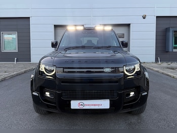Used Land Rover Defender 2021 for sale - 75708840: Photo