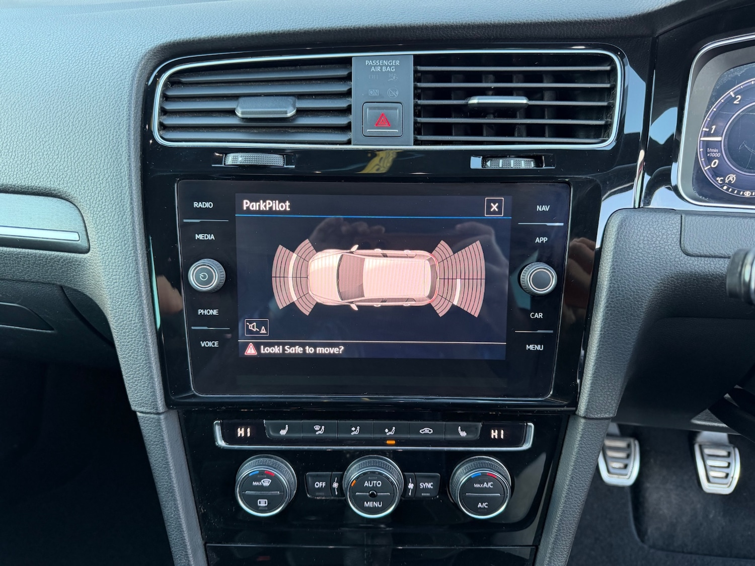 Used Volkswagen Golf 2017 for sale - 77607378: Photo 15