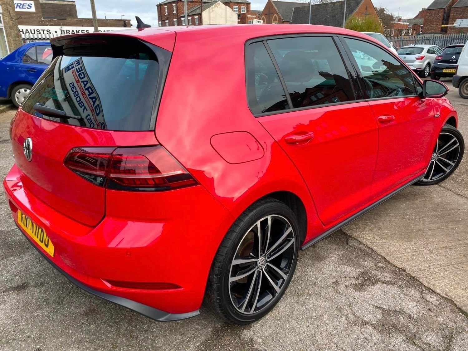 Used Volkswagen Golf 2017 for sale - 77607378: Photo 3