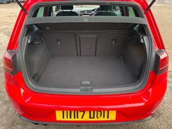 Used Volkswagen Golf 2017 for sale - 77607378: Photo