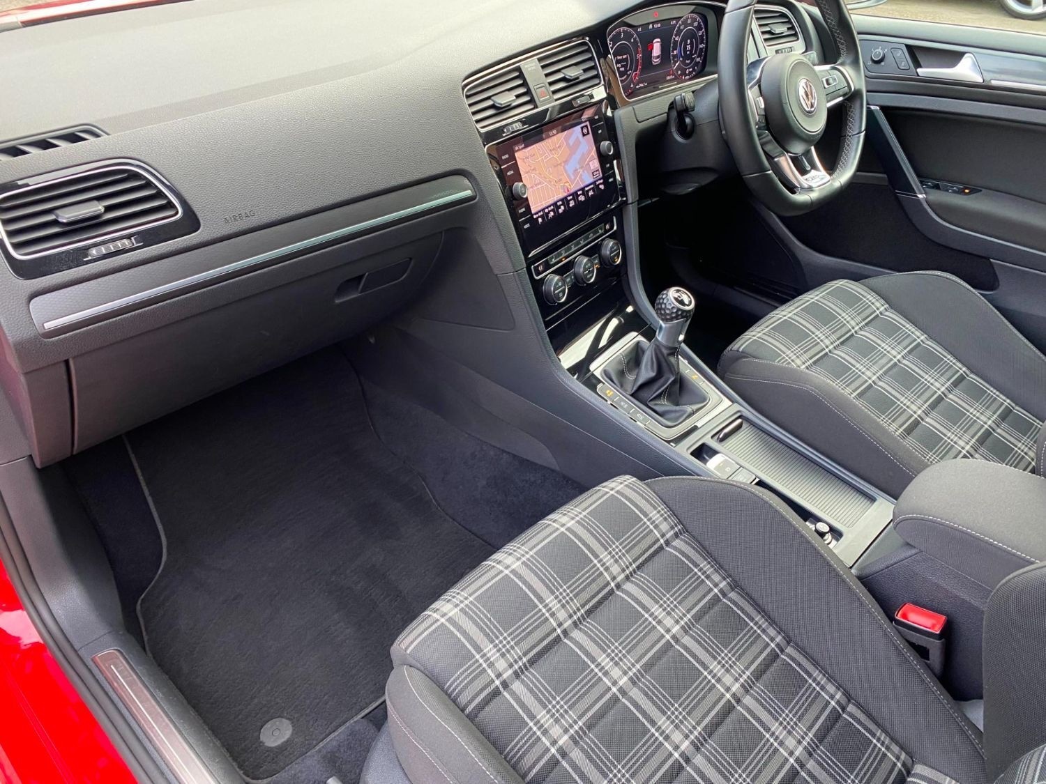 Used Volkswagen Golf 2017 for sale - 77607378: Photo 7