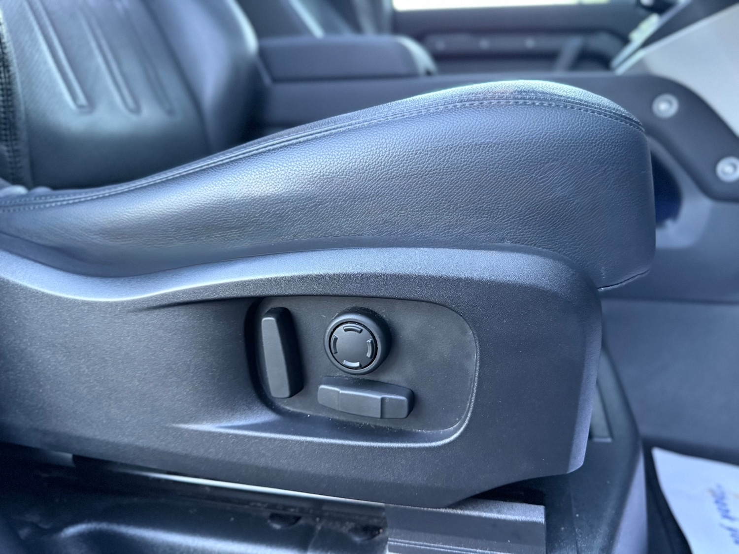 Used Land Rover Defender 2021 for sale - 78046617: Photo 13