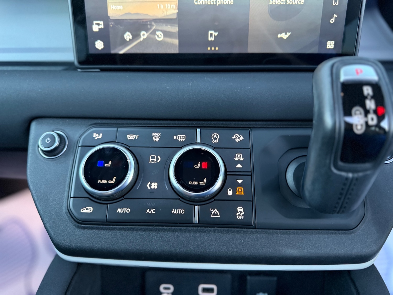 Used Land Rover Defender 2021 for sale - 78046617: Photo 18