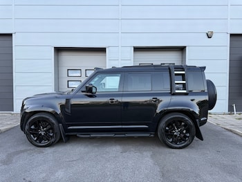 Used Land Rover Defender 2021 for sale - 78046617: Photo