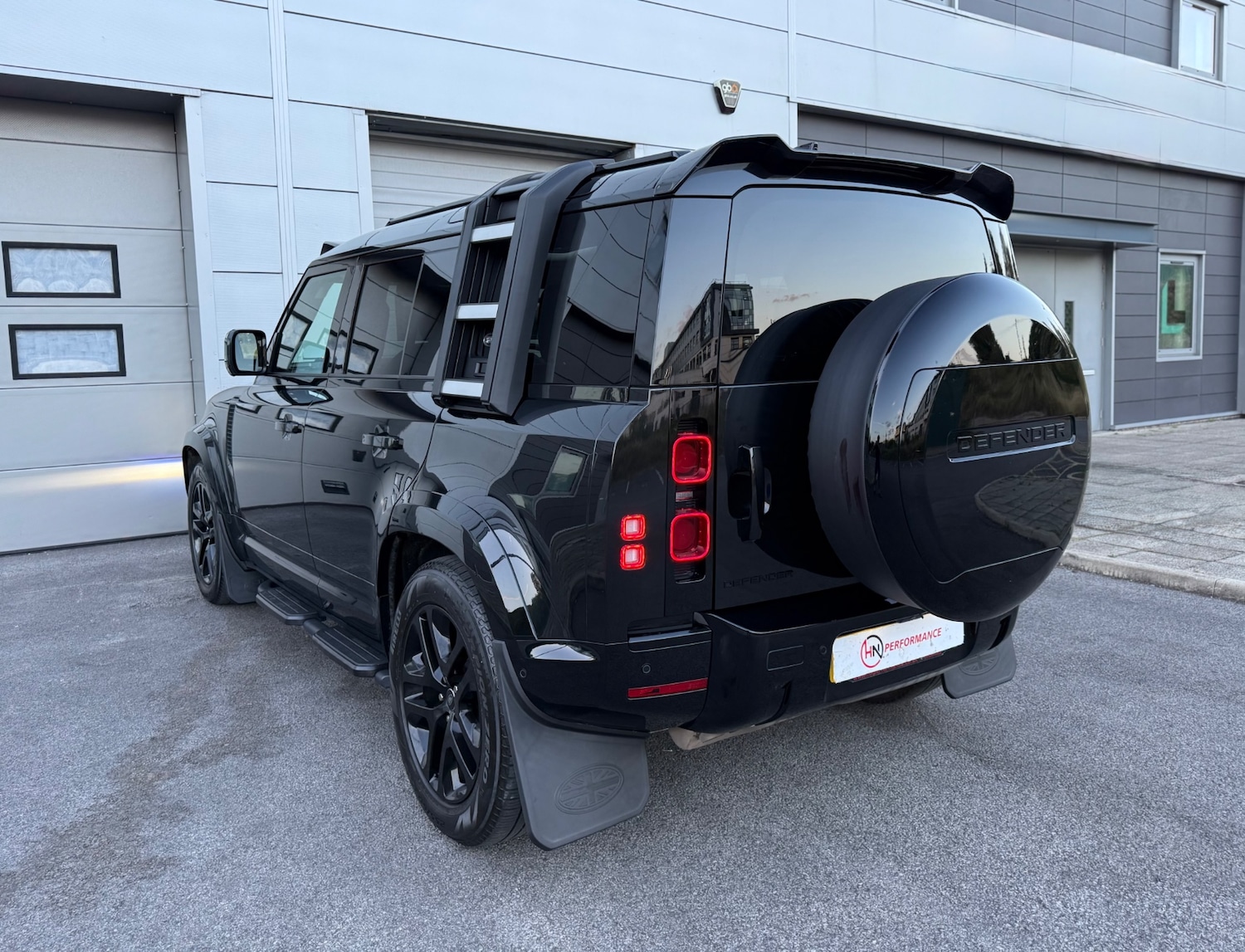 Used Land Rover Defender 2021 for sale - 78046617: Photo 5