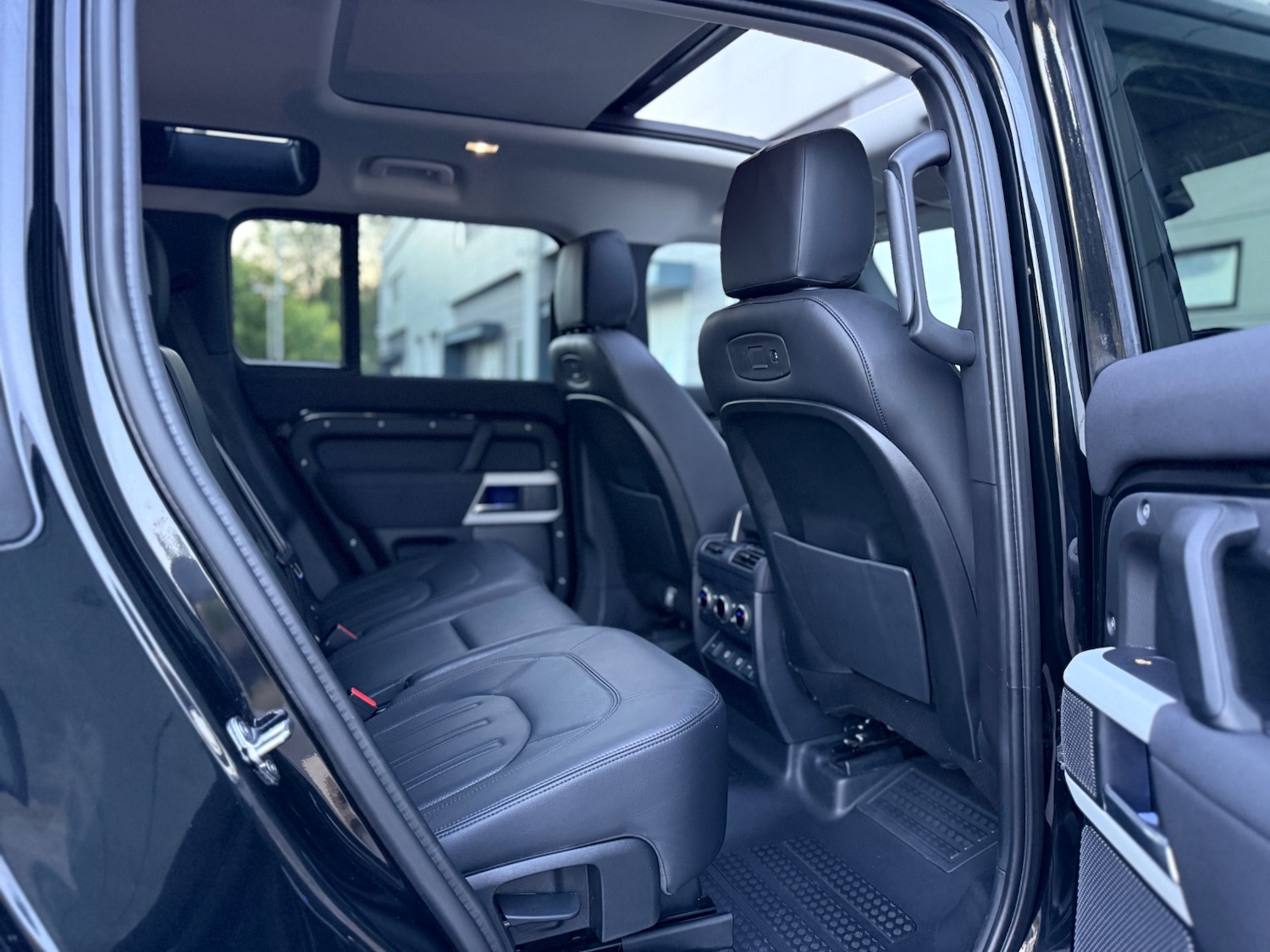 Used Land Rover Defender 2021 for sale - 78046617: Photo 9