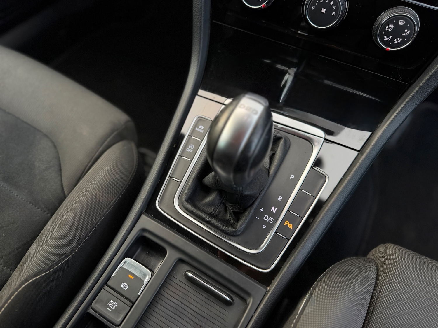 Used Volkswagen Golf 2014 for sale - 77055720: Photo 14