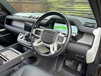Used Land Rover Defender 2021 for sale - 75446912: Photo