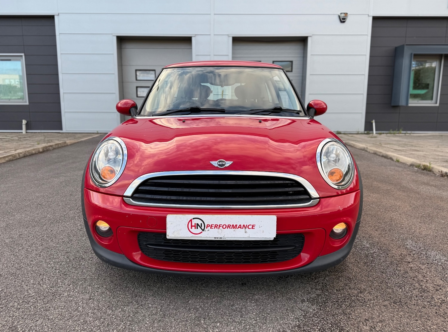 Used MINI Hatch 2011 for sale - 76887508: Photo 2