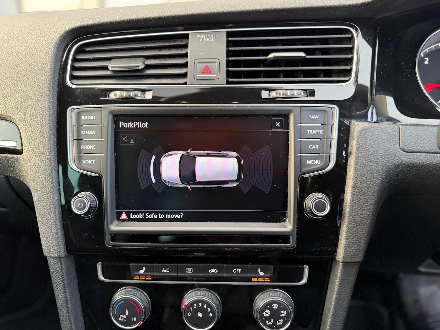 Used Volkswagen Golf 2014 for sale - 77437982: Photo 16