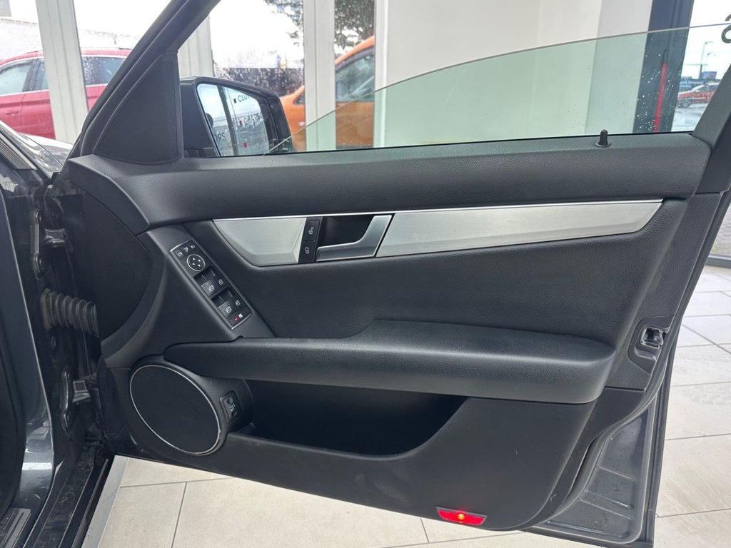 Used Mercedes-Benz C Class 2012 for sale - 76740731: Photo 34