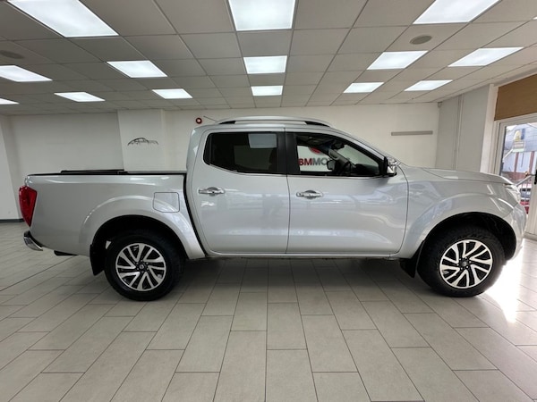 Used Nissan Navara 2017 for sale - 76210067: Photo 2