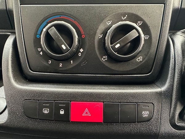 Used Vauxhall Movano 2023 for sale - 73147255: Photo 48