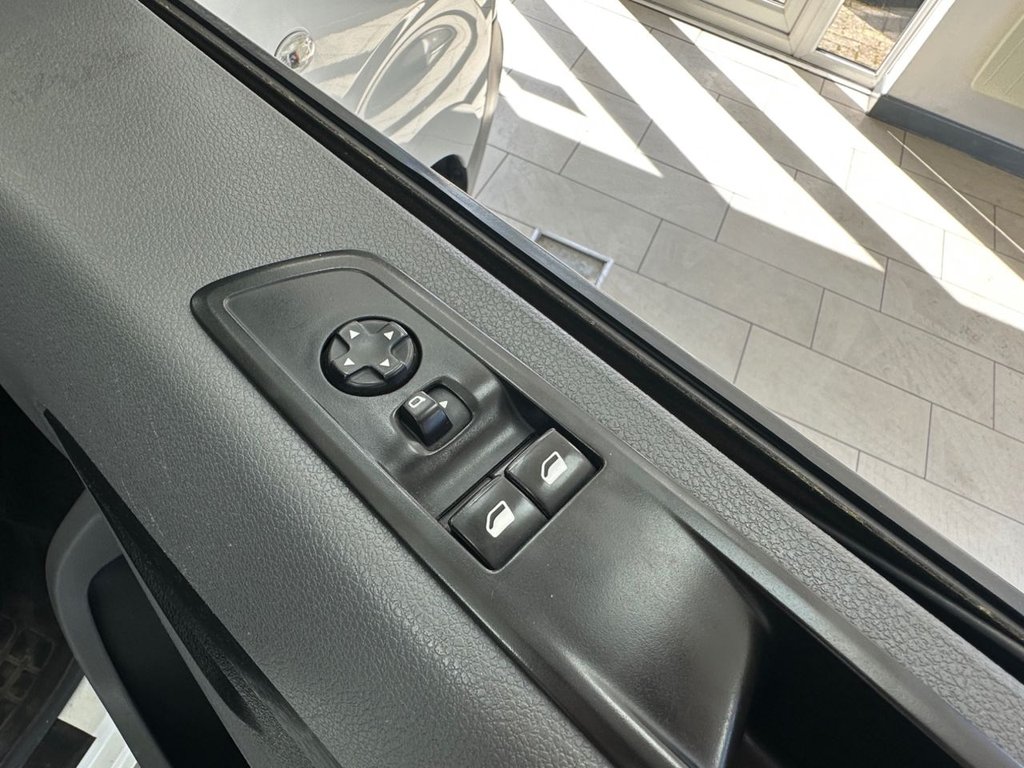 Used Peugeot Expert 2019 for sale - 78110452: Photo 31