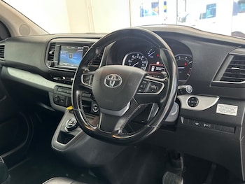 Used Toyota PROACE CITY Verso 2018 for sale - 79154955: Photo