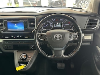 Used Toyota PROACE CITY Verso 2018 for sale - 79154955: Photo